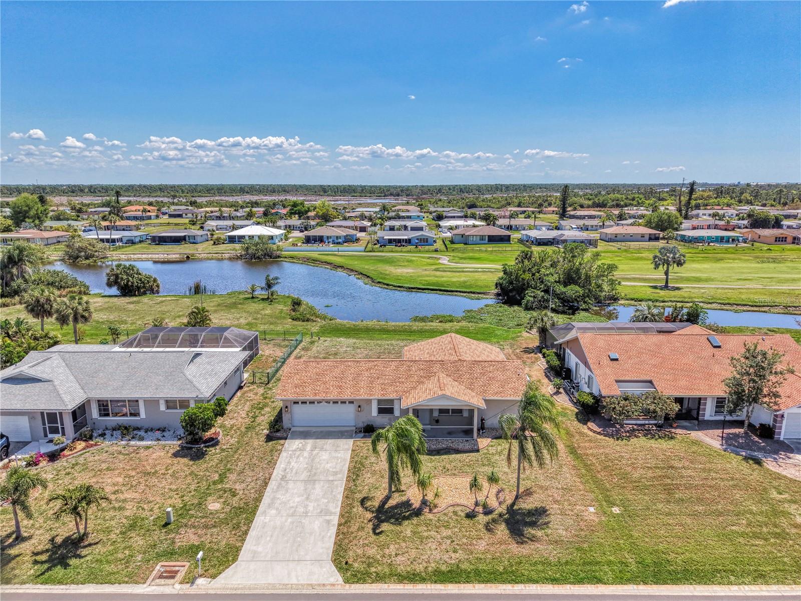 31 OAKLAND HILLS CT, ROTONDA WEST, FL, 33947