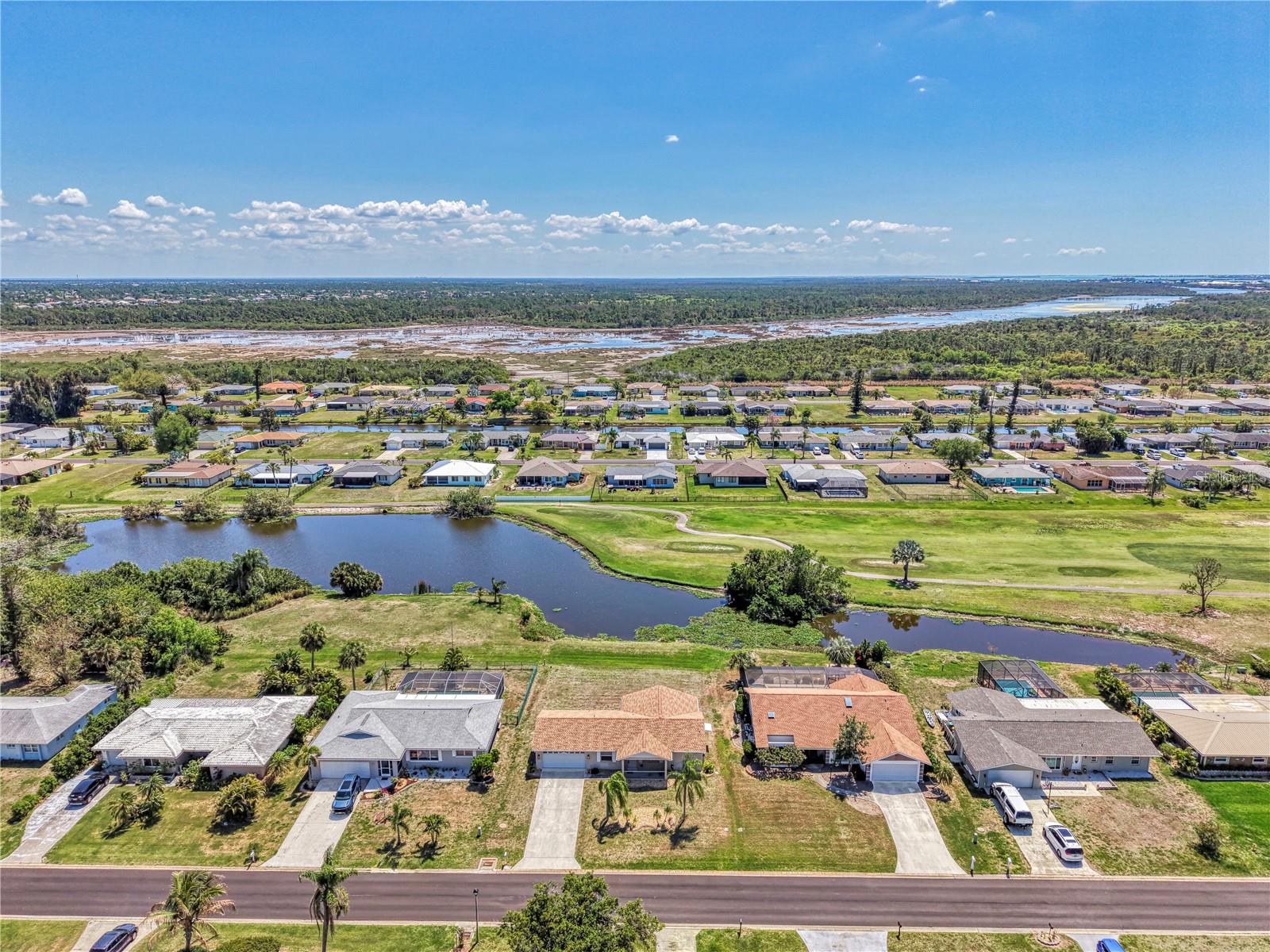 31 OAKLAND HILLS CT, ROTONDA WEST, FL, 33947