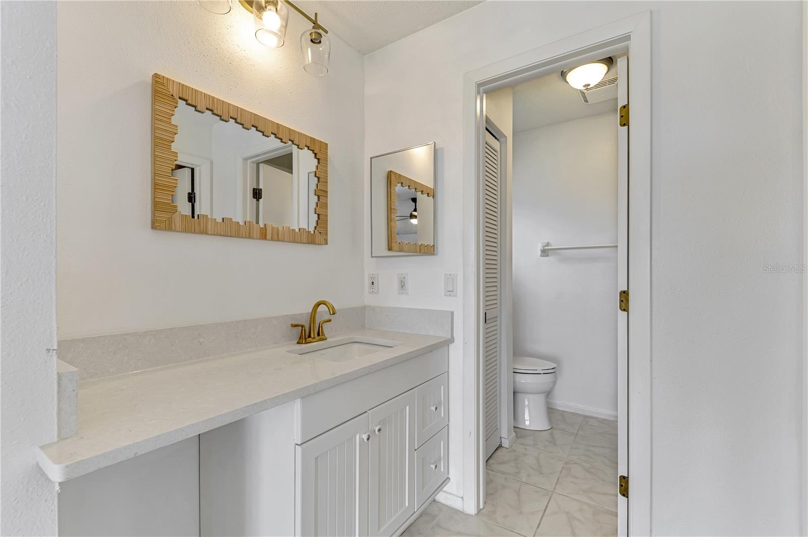 31 OAKLAND HILLS CT, ROTONDA WEST, FL, 33947