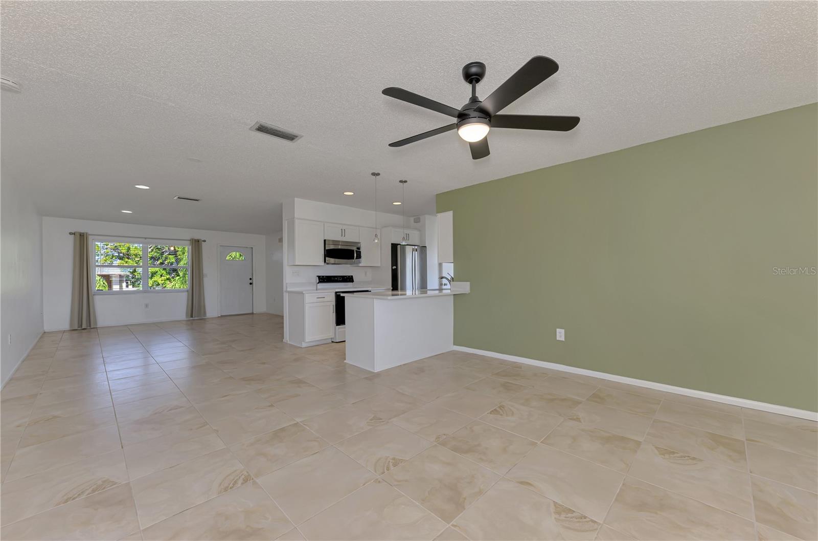 31 OAKLAND HILLS CT, ROTONDA WEST, FL, 33947
