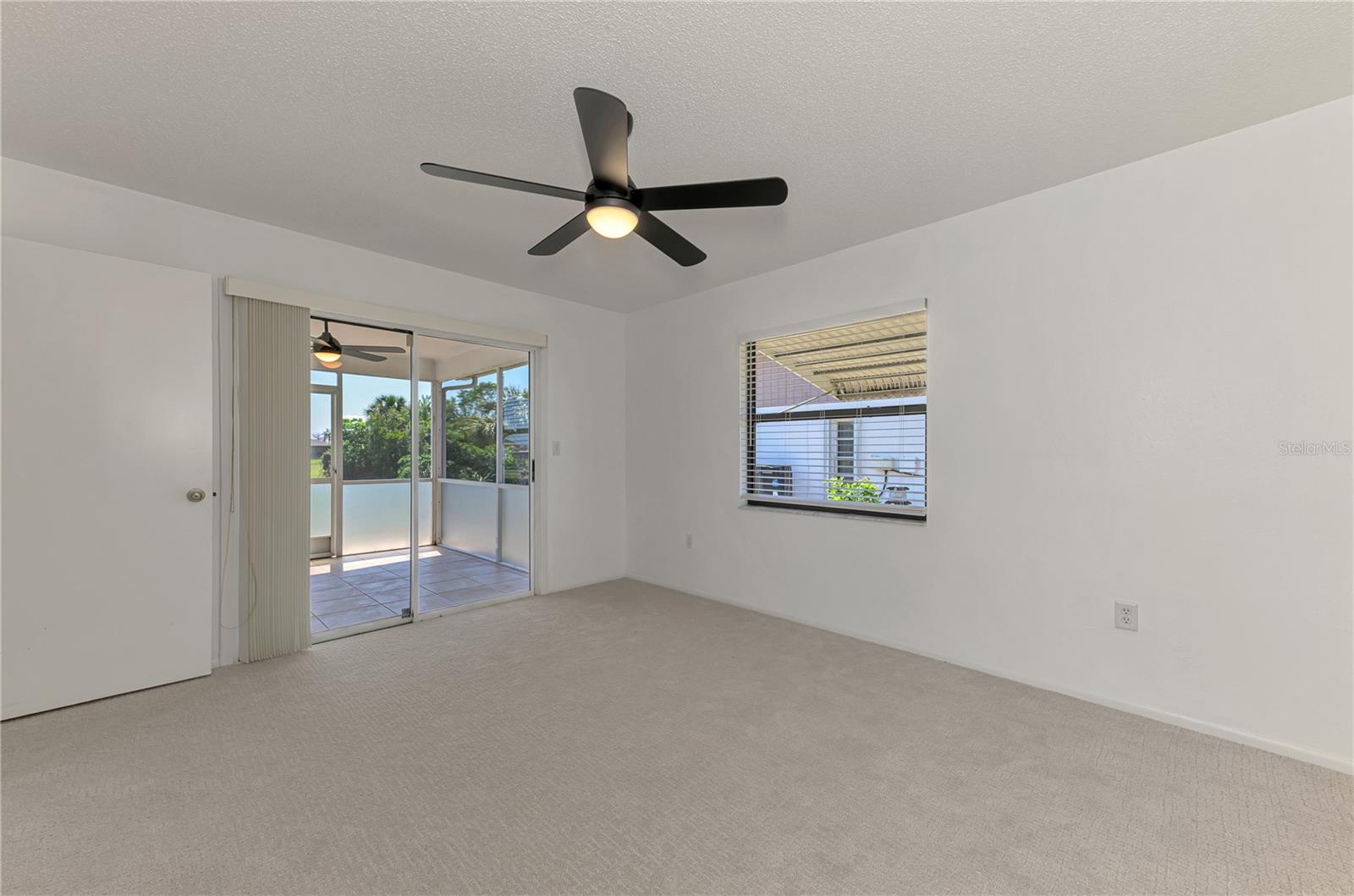 31 OAKLAND HILLS CT, ROTONDA WEST, FL, 33947