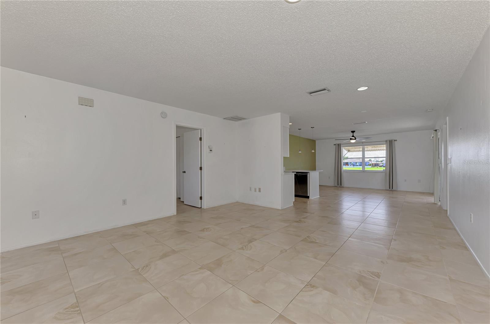 31 OAKLAND HILLS CT, ROTONDA WEST, FL, 33947