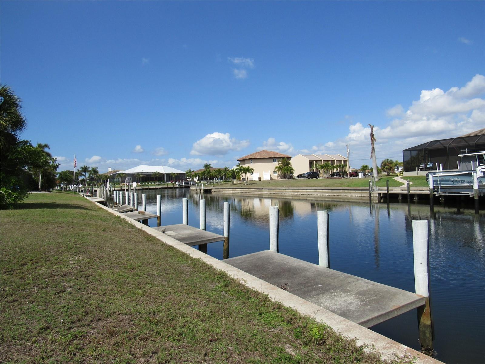 2818 & 2824 MAGDALINA DR, PUNTA GORDA, FL, 33950