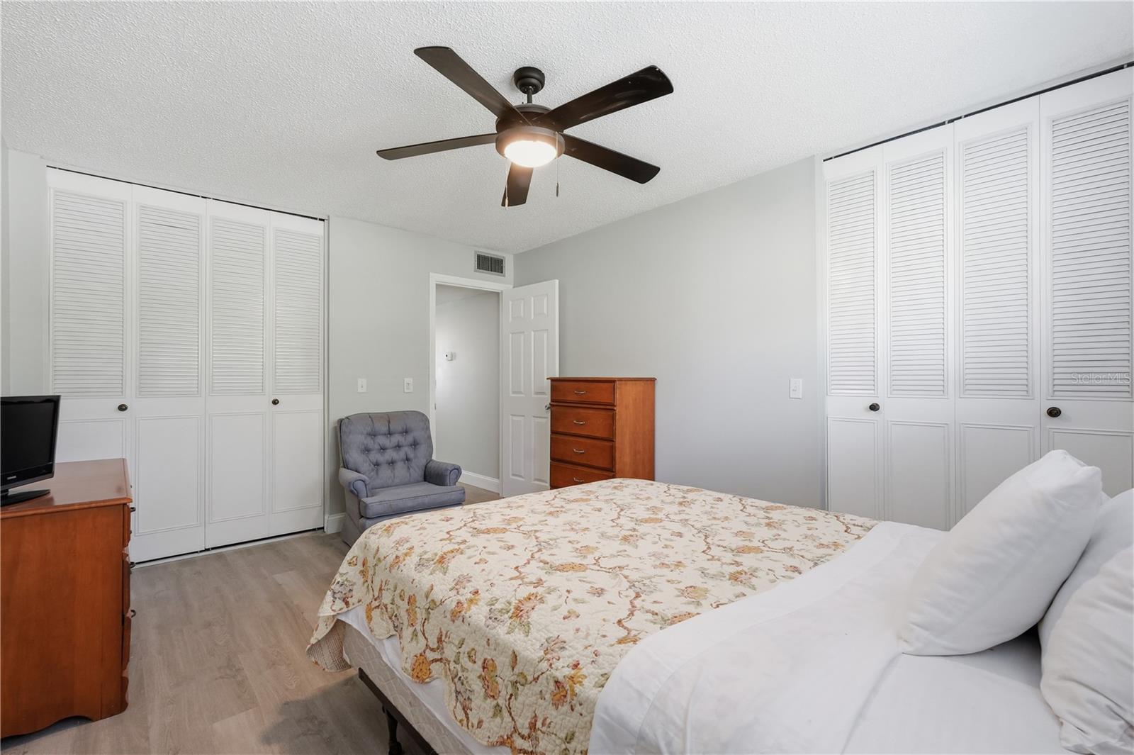 2750 E BAY DR #14E, LARGO, FL, 33771