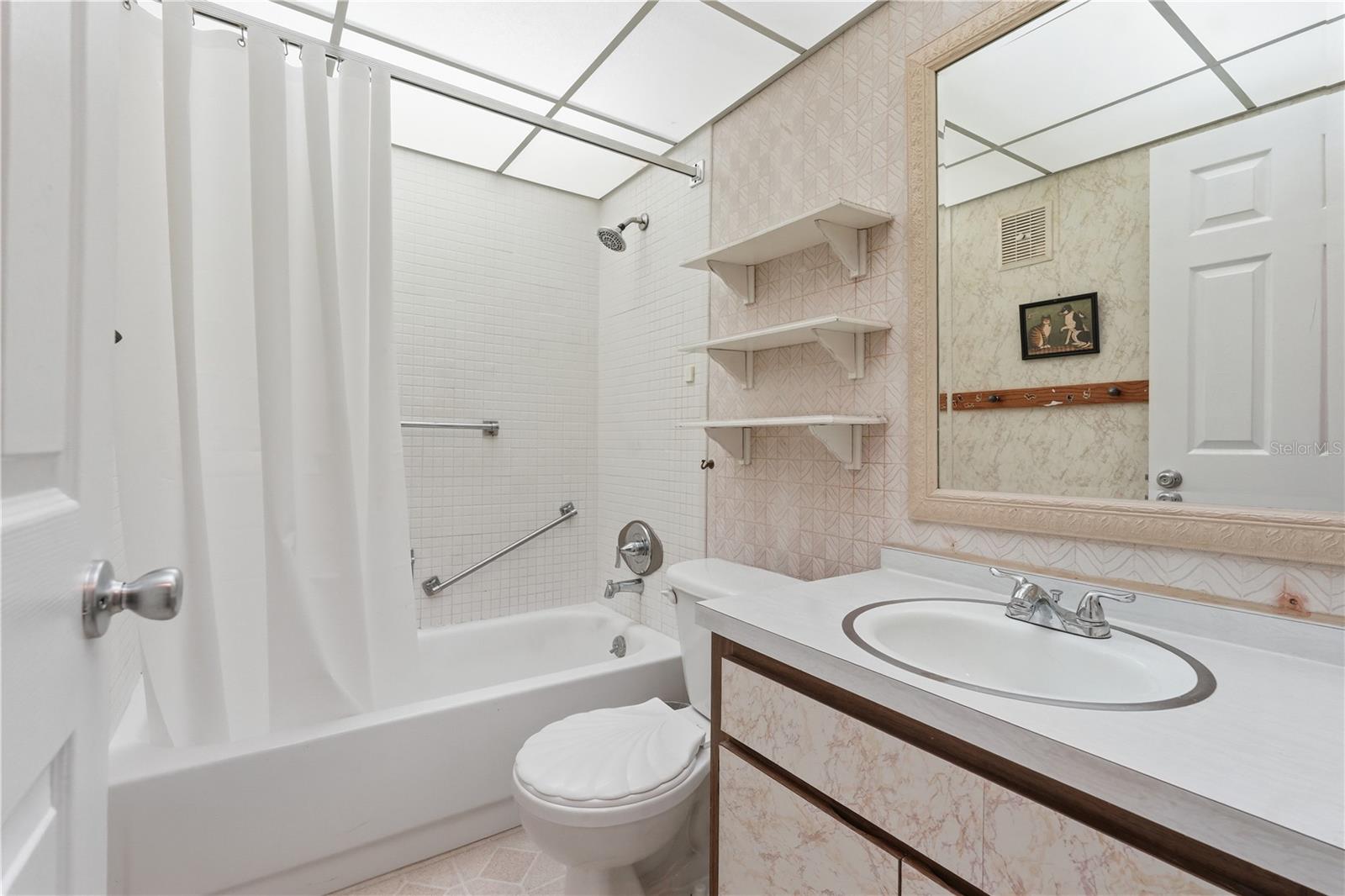 2750 E BAY DR #14E, LARGO, FL, 33771