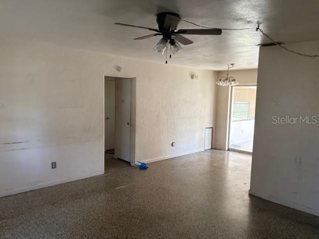 8 FLAMEVINE LN, DEBARY, FL, 32713