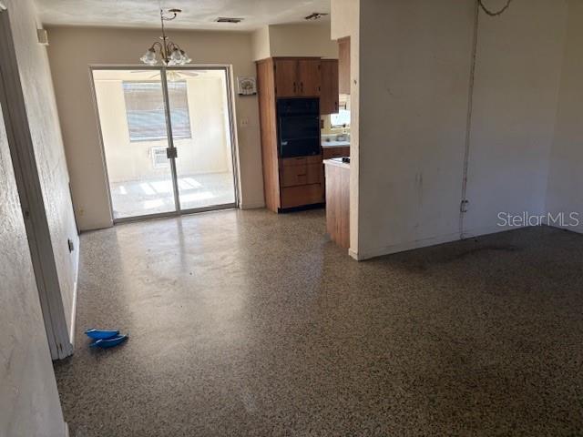 8 FLAMEVINE LN, DEBARY, FL, 32713