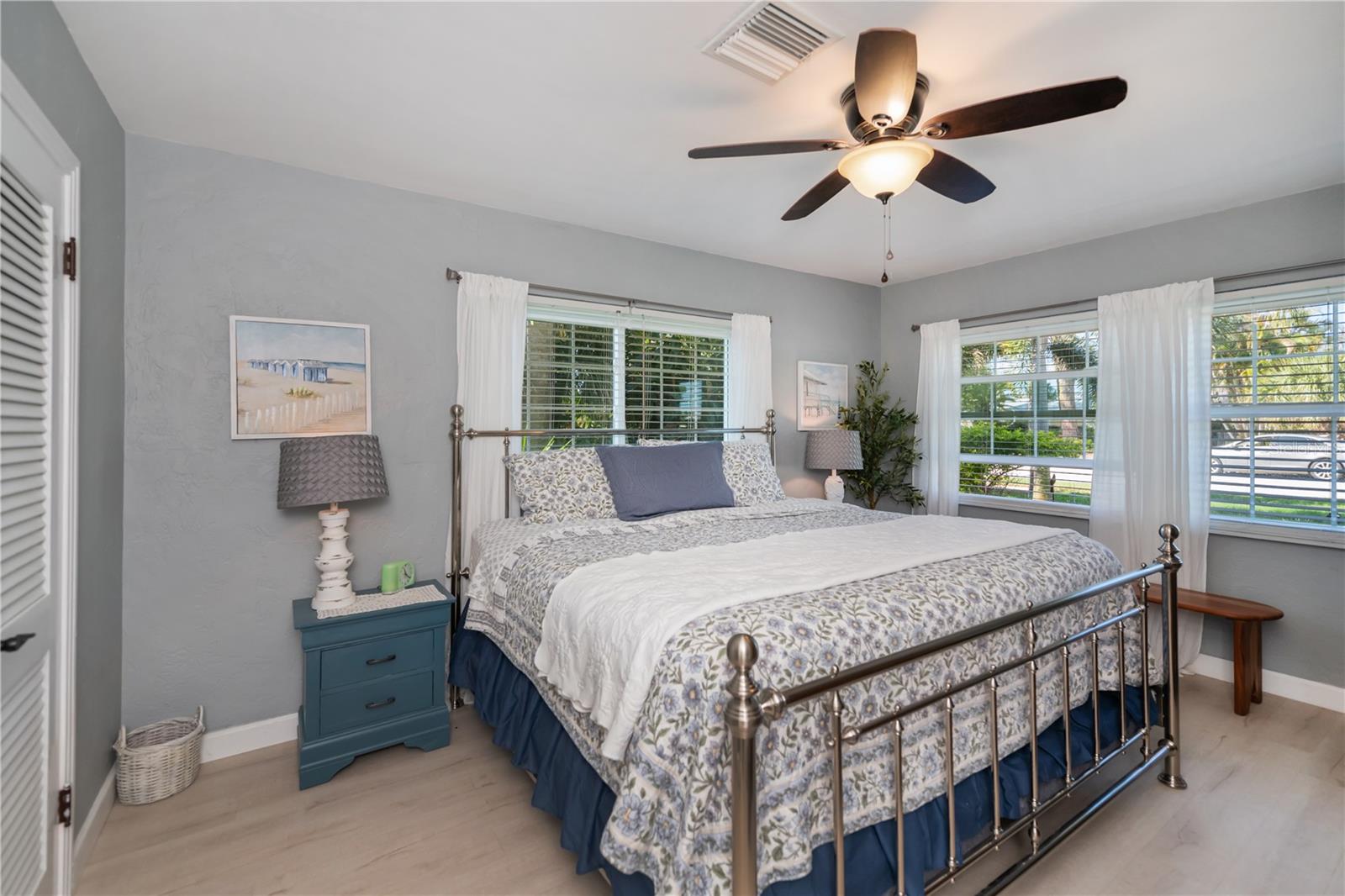 809 NOKOMIS AVE S, VENICE, FL, 34285