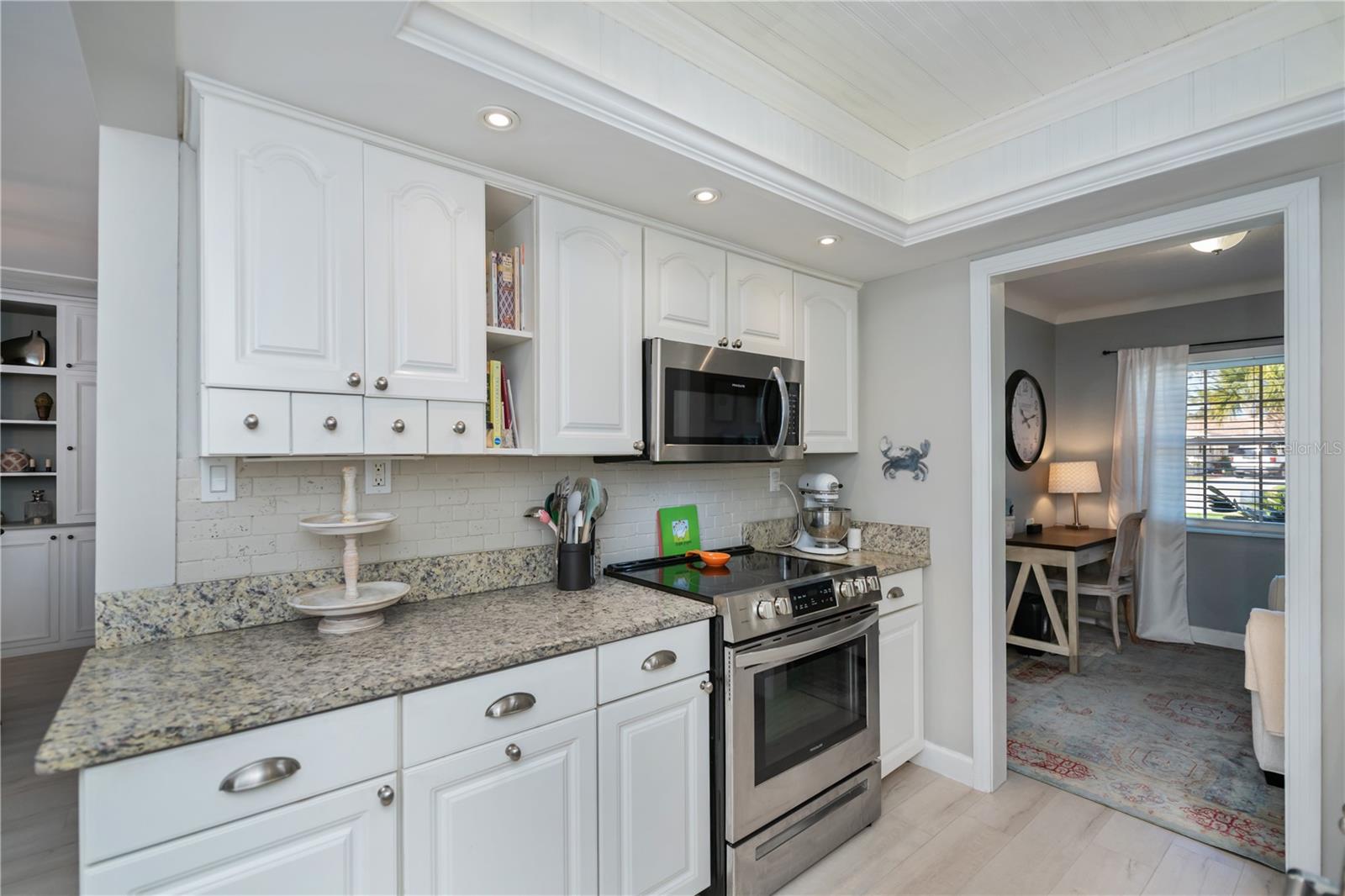809 NOKOMIS AVE S, VENICE, FL, 34285