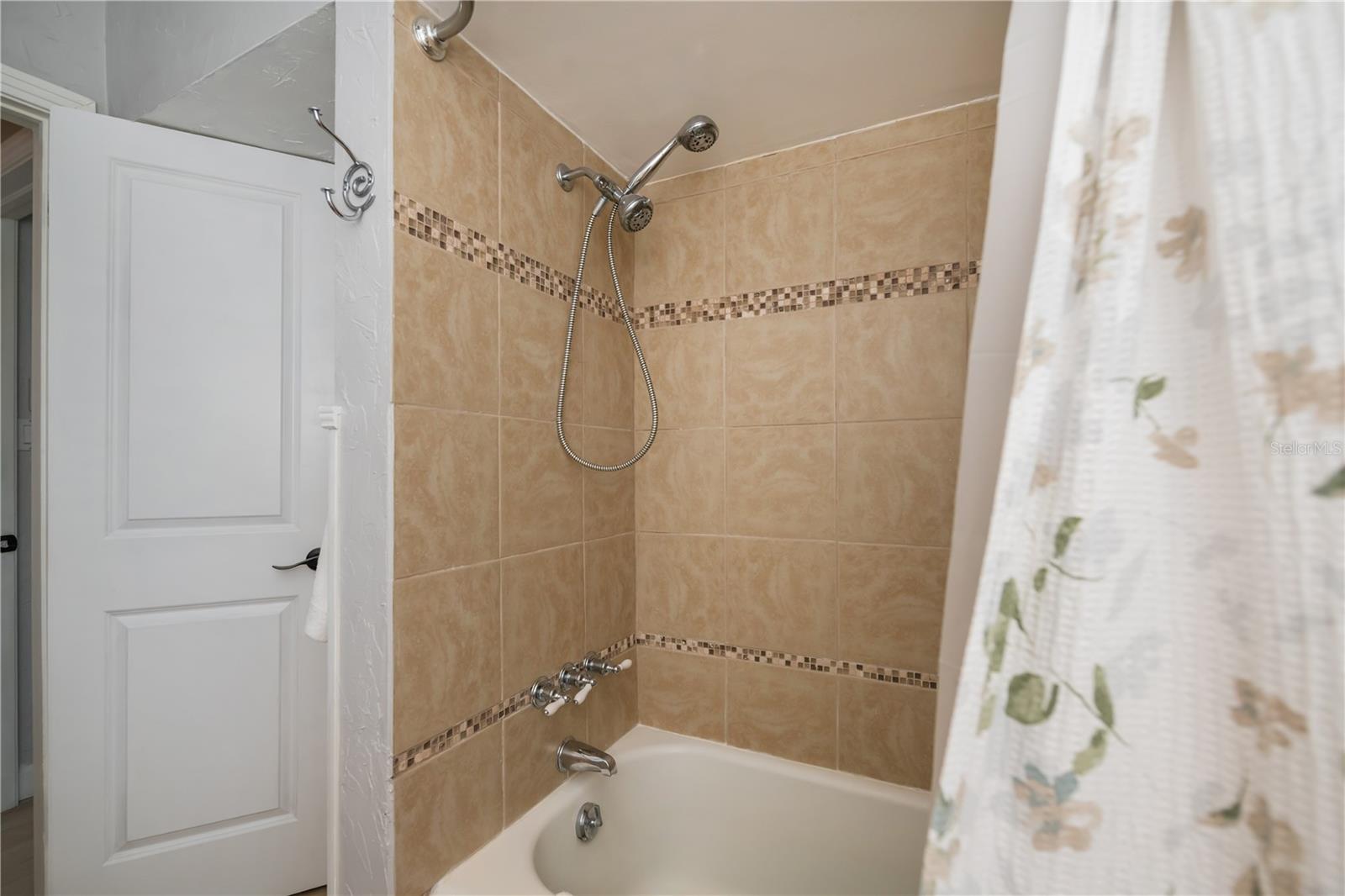 809 NOKOMIS AVE S, VENICE, FL, 34285