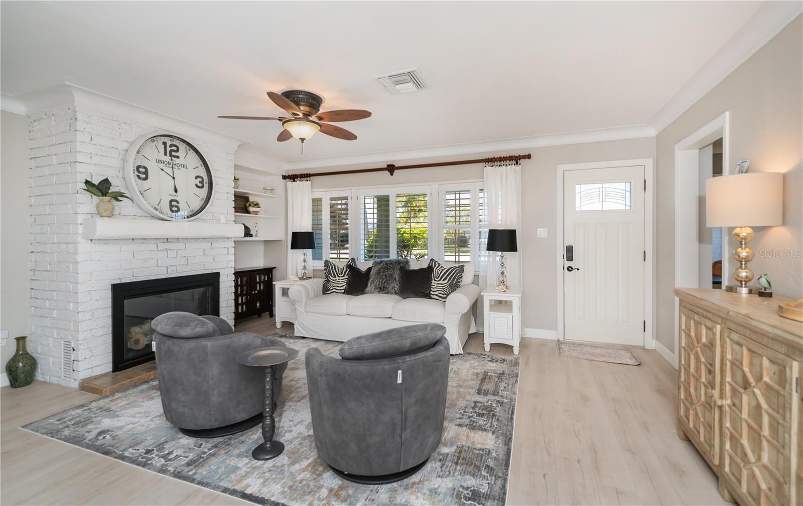 809 NOKOMIS AVE S, VENICE, FL, 34285