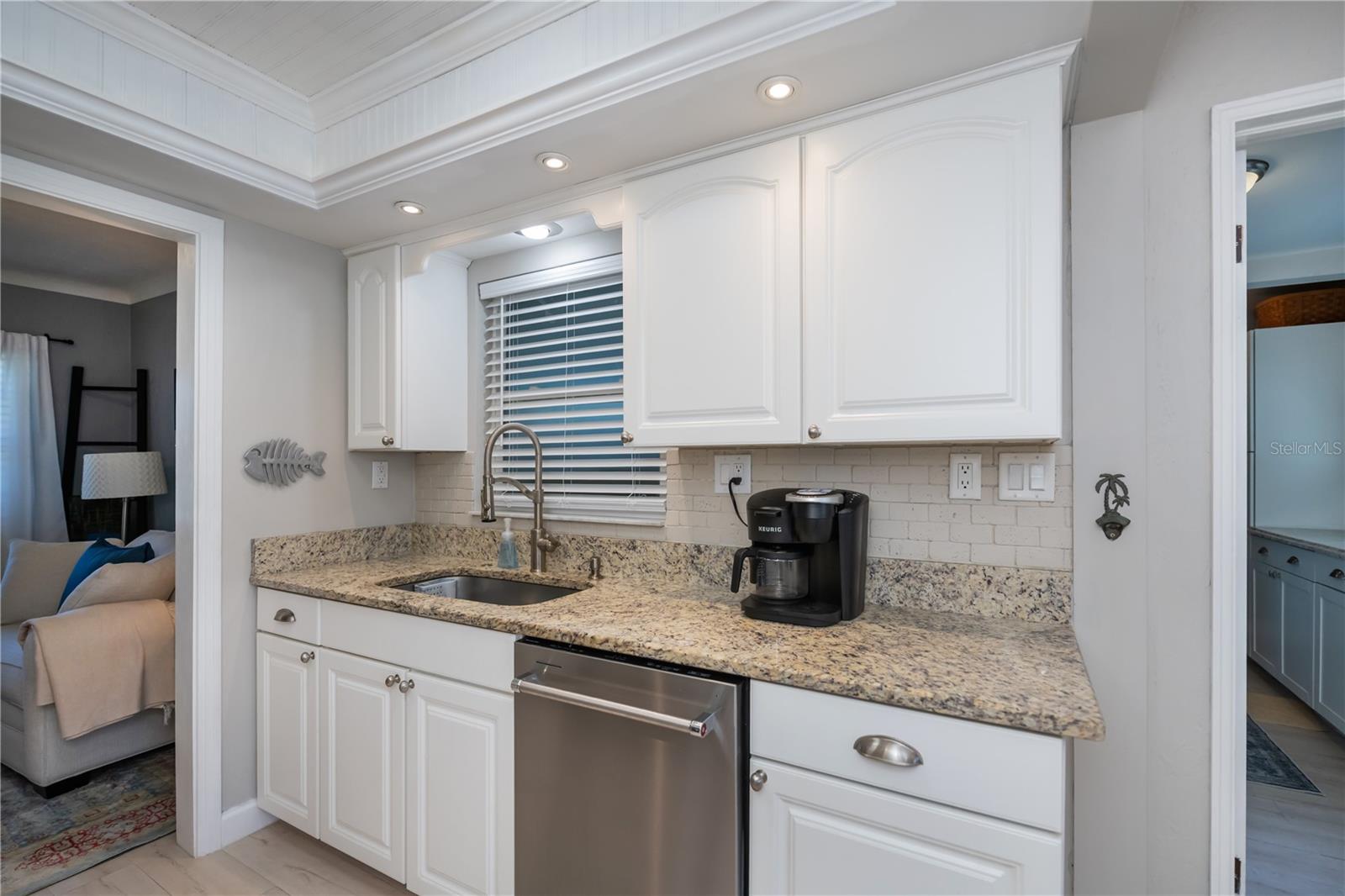 809 NOKOMIS AVE S, VENICE, FL, 34285