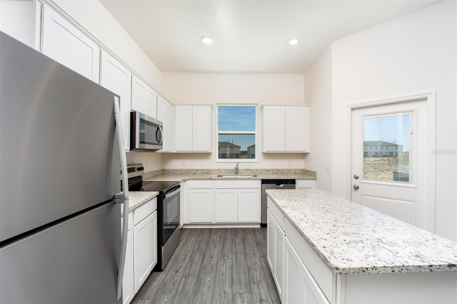 690 POPPY LN, DUNDEE, FL, 33838