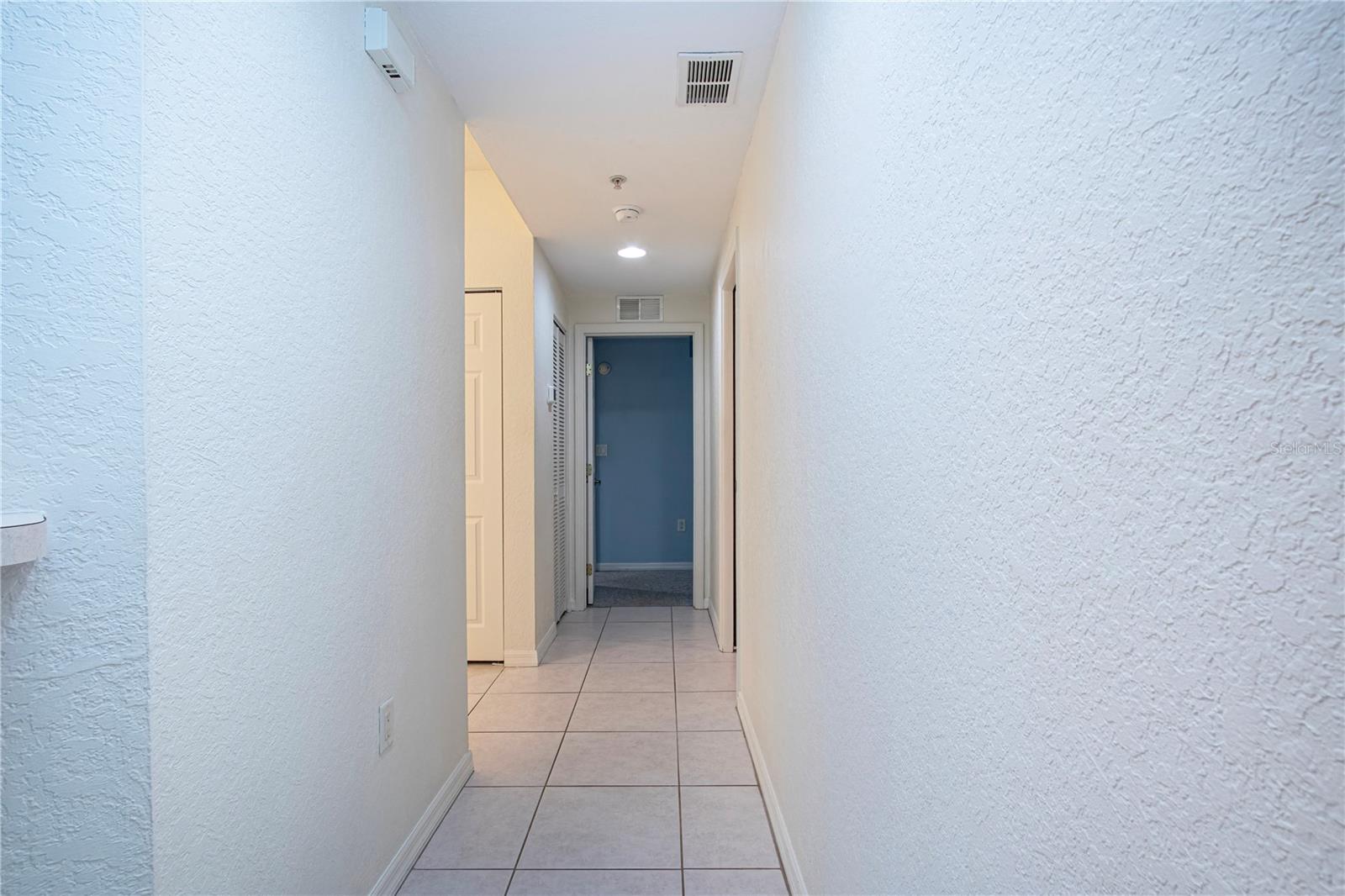 7043 STRAND CIR #102, BRADENTON, FL, 34203