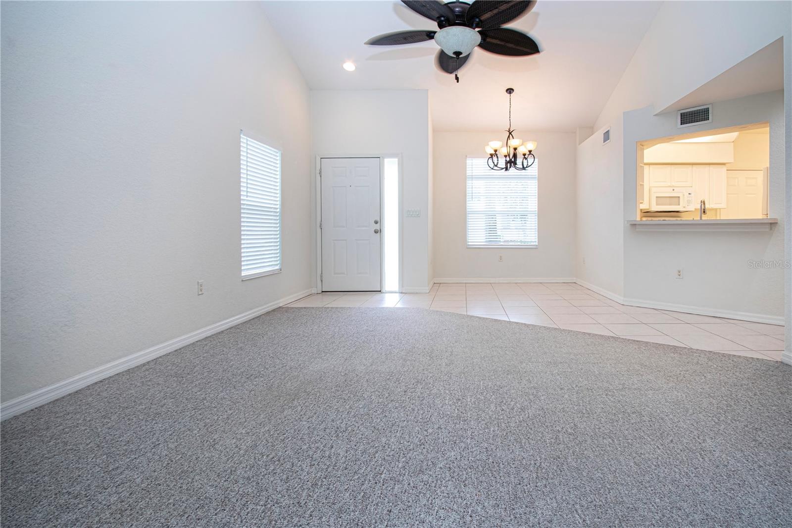 7043 STRAND CIR #102, BRADENTON, FL, 34203