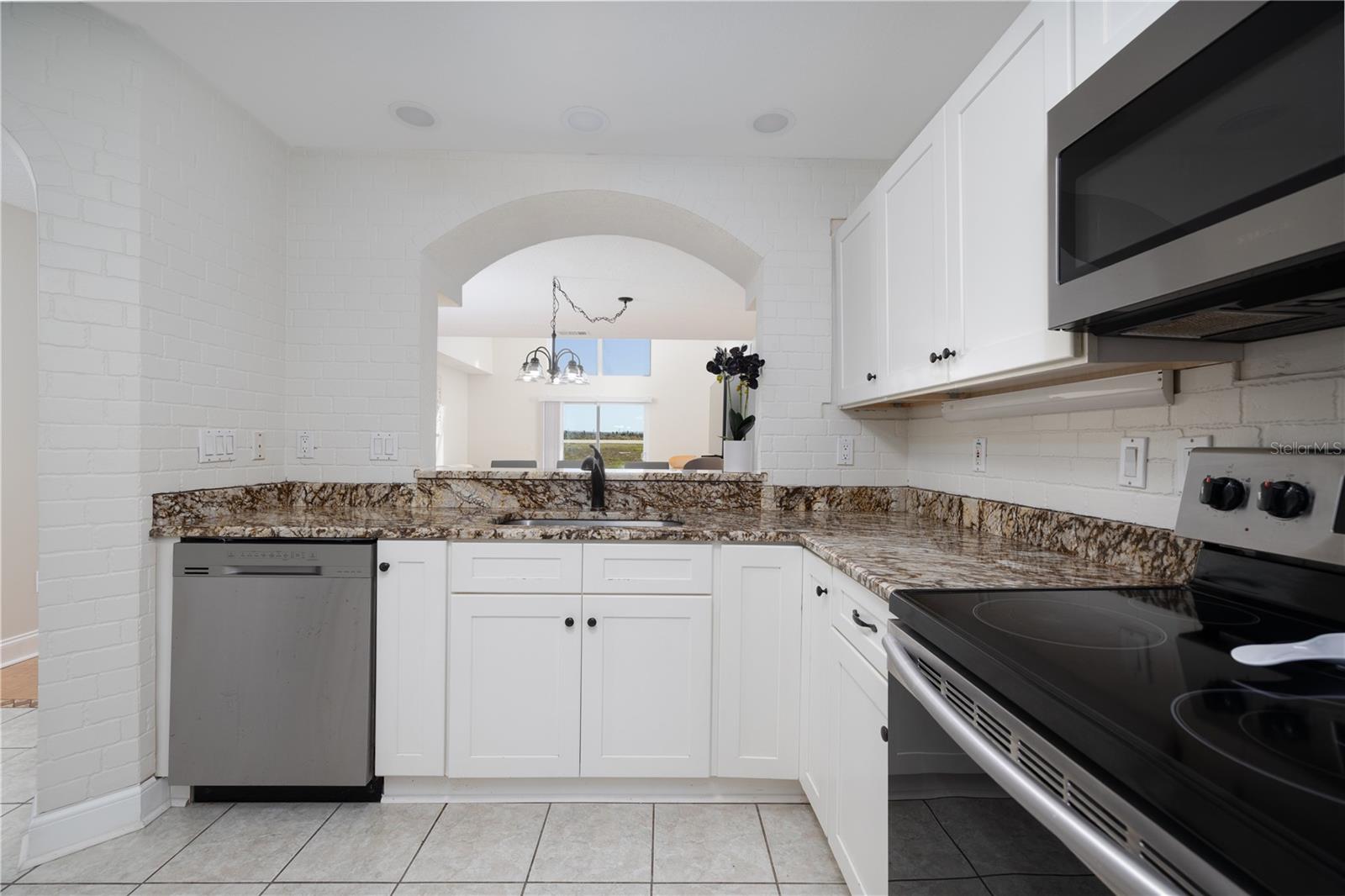 3076 OCEAN SHORE BLVD, ORMOND BEACH, FL, 32176