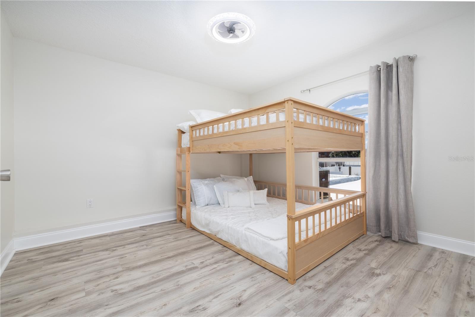 3076 OCEAN SHORE BLVD, ORMOND BEACH, FL, 32176