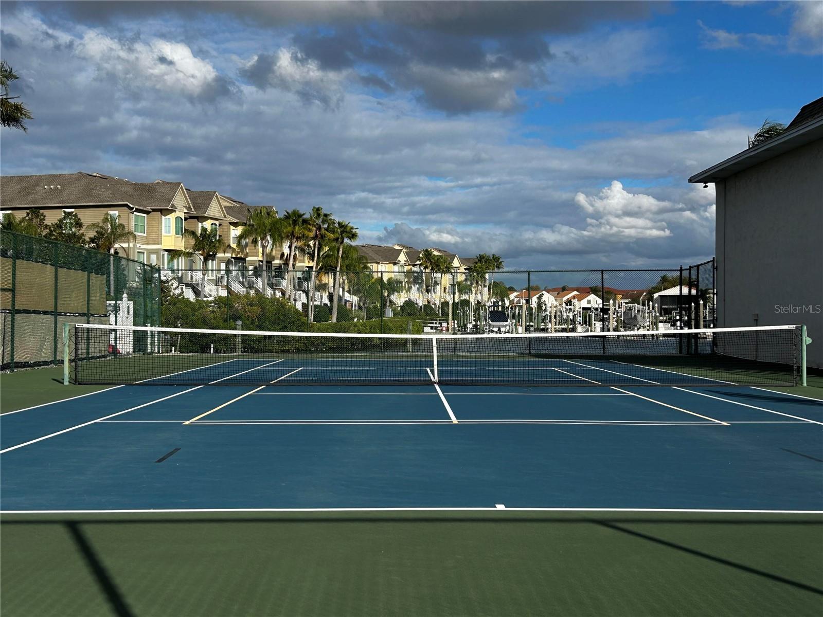 Community tennis court