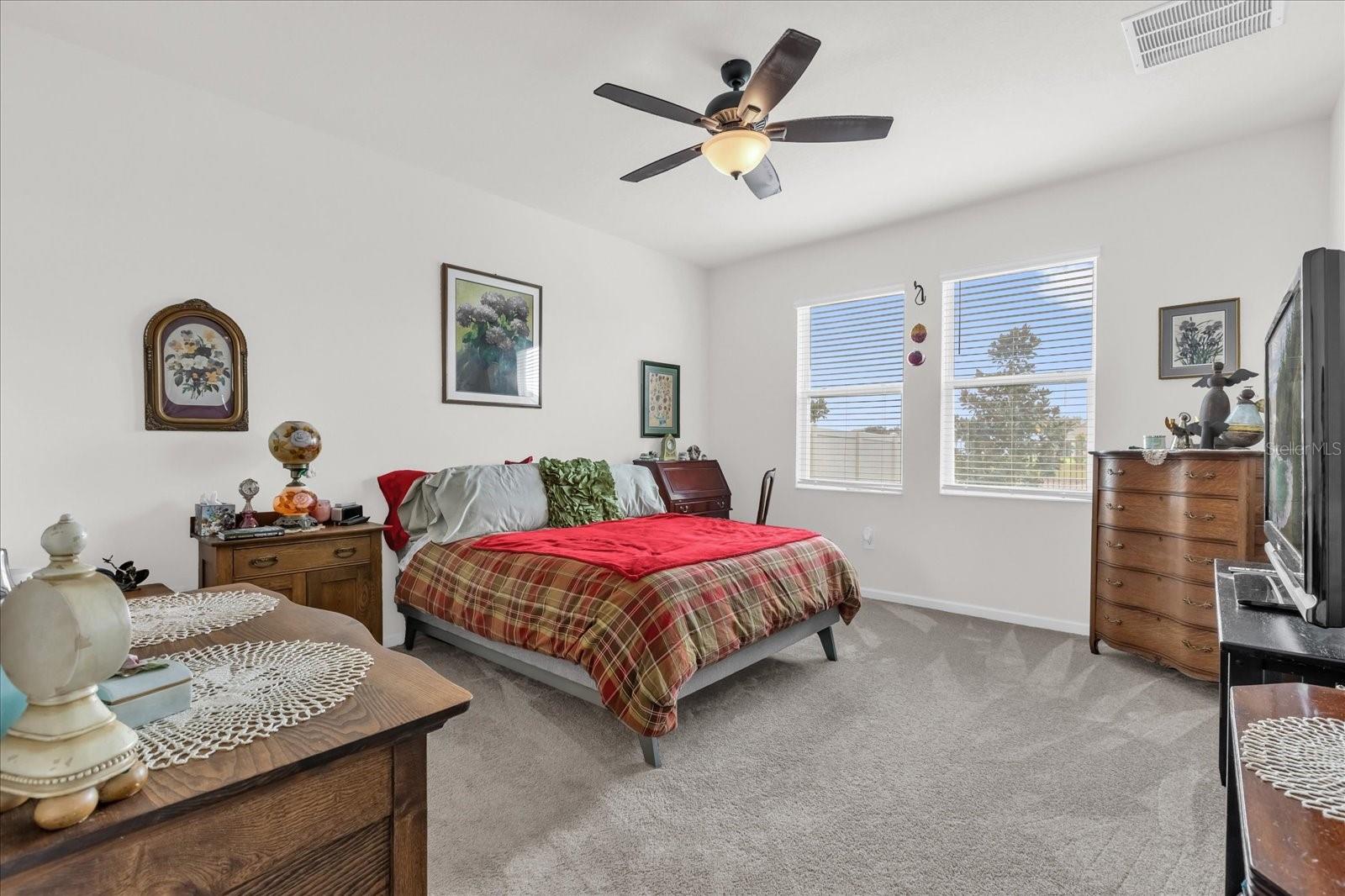 33655 SKY BLOSSOM CIR, LEESBURG, FL, 34788