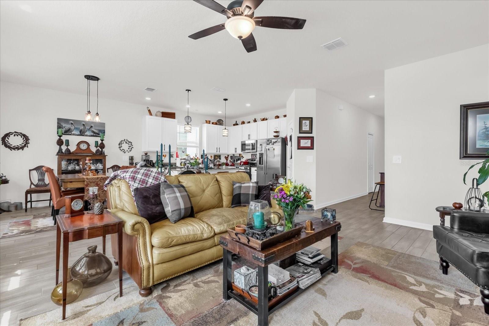 33655 SKY BLOSSOM CIR, LEESBURG, FL, 34788