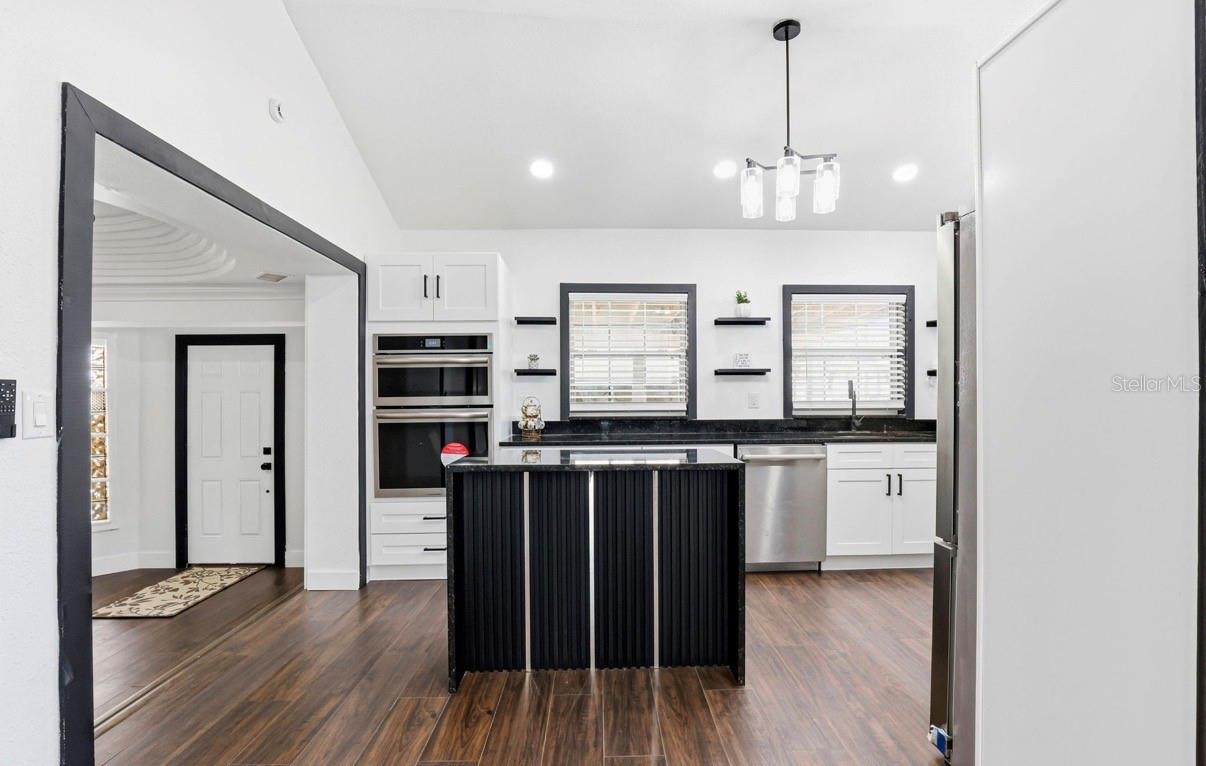 2132 W BIRD ST, TAMPA, FL, 33604