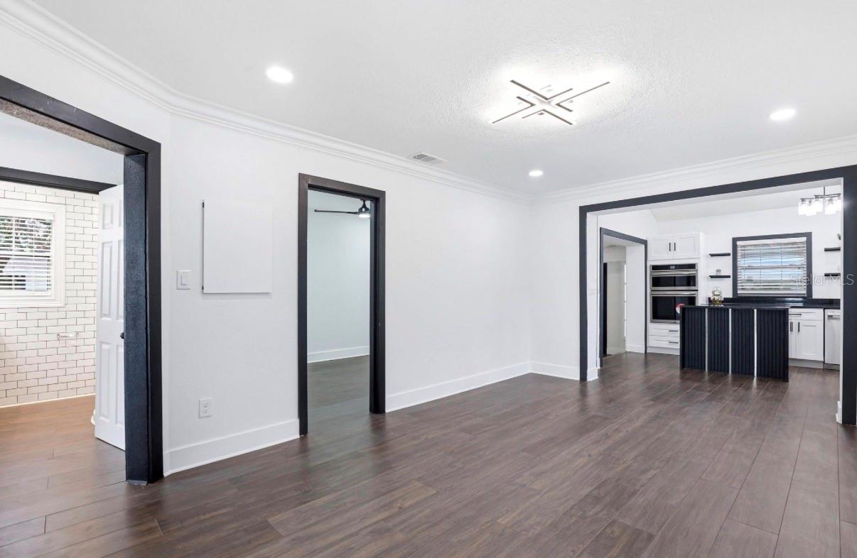 2132 W BIRD ST, TAMPA, FL, 33604