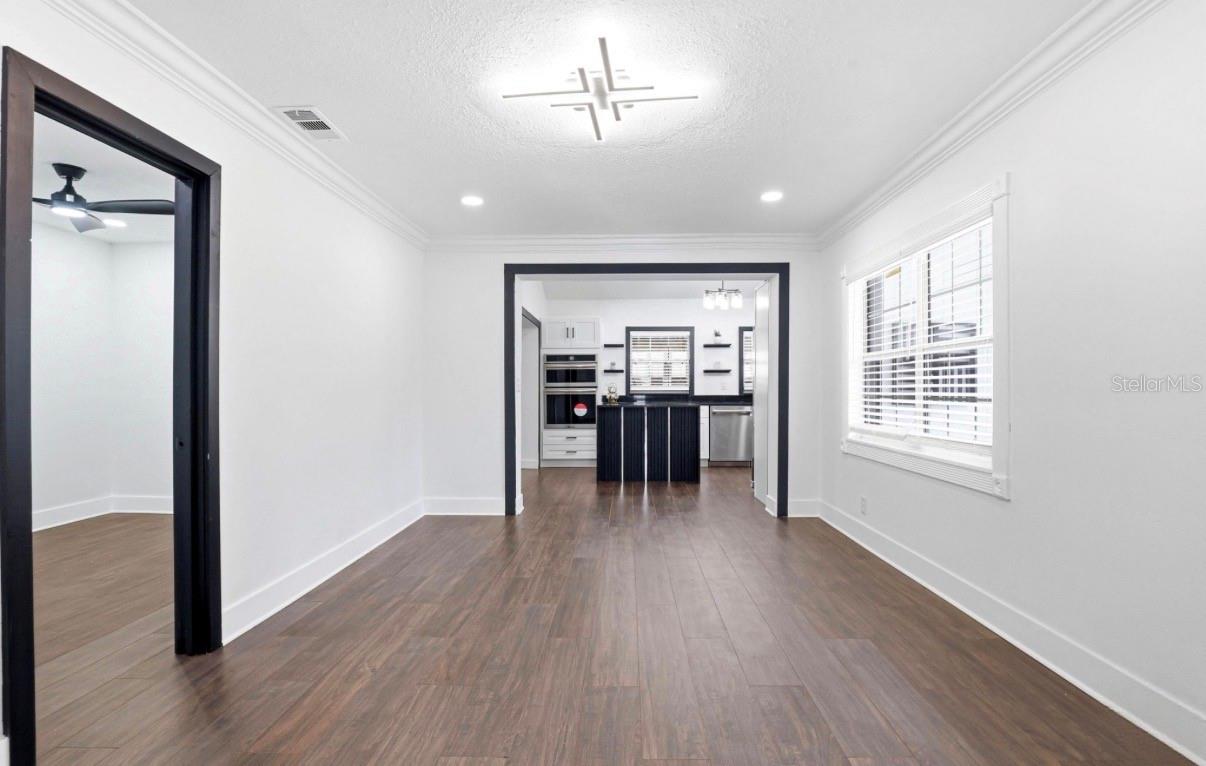 2132 W BIRD ST, TAMPA, FL, 33604