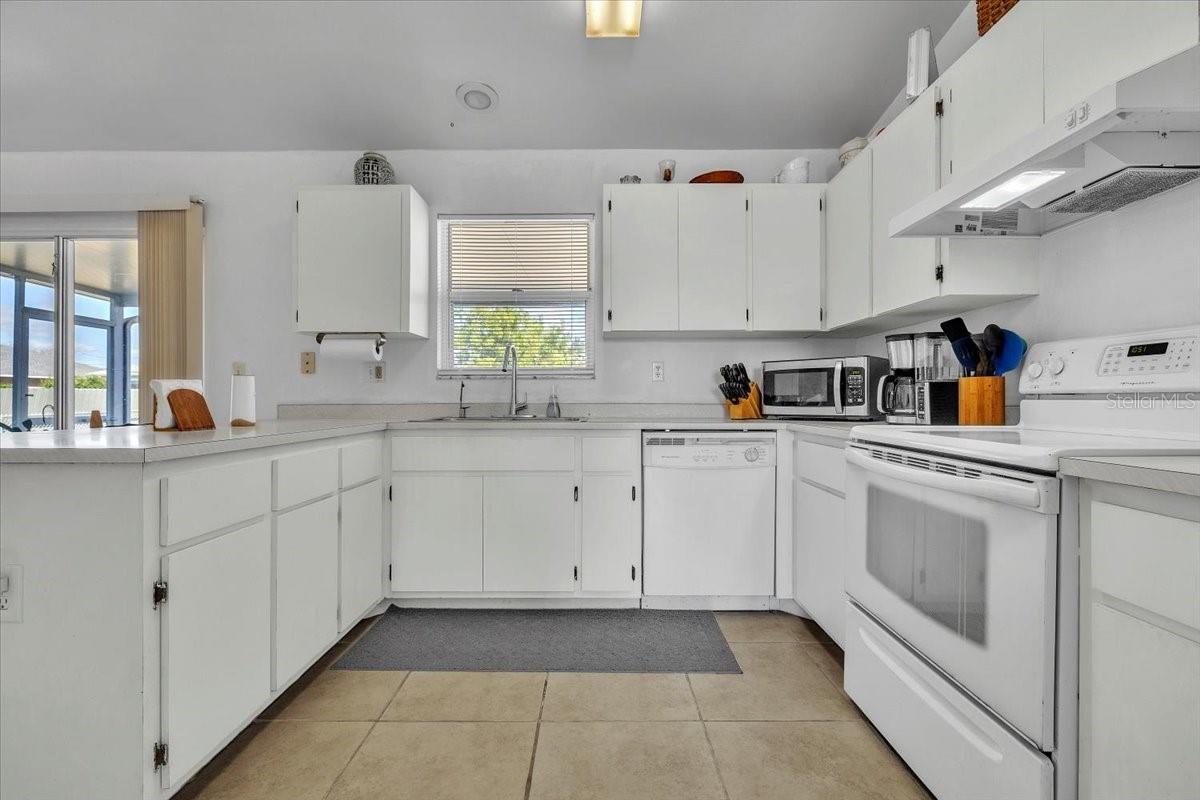 123 NW 9TH ST, CAPE CORAL, FL, 33993