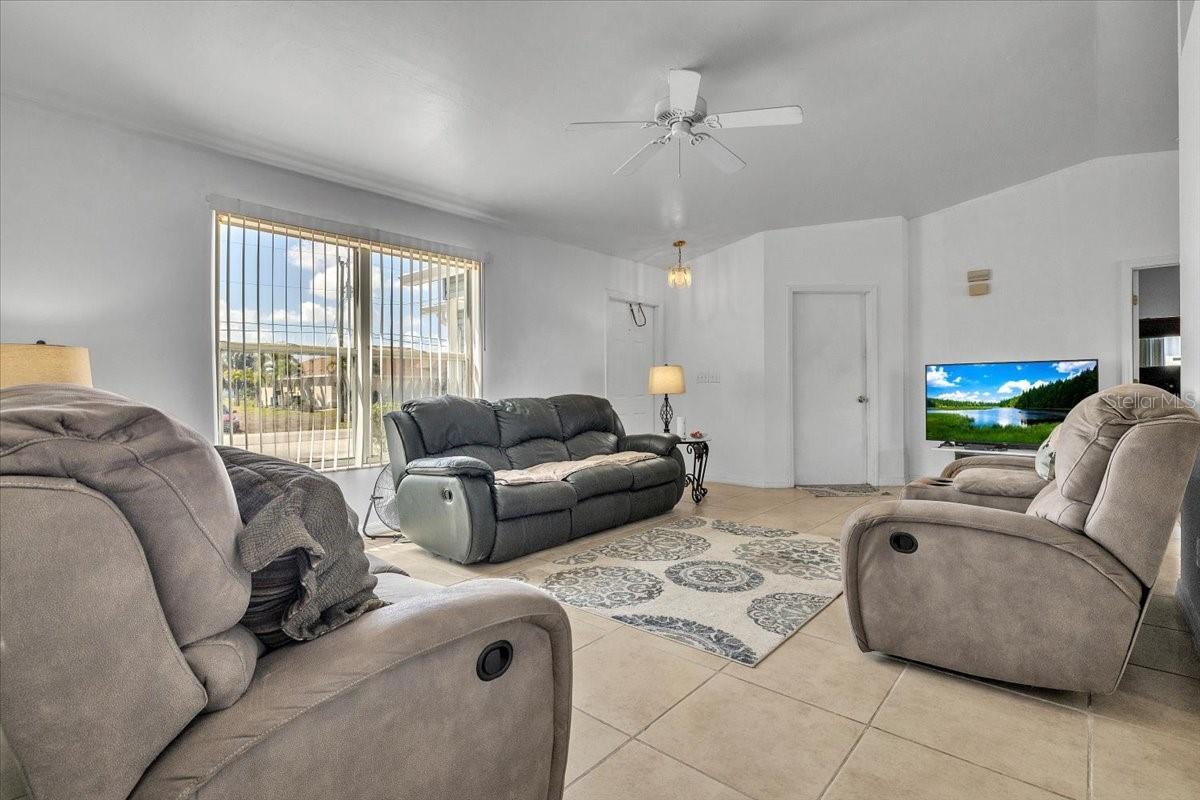 123 NW 9TH ST, CAPE CORAL, FL, 33993