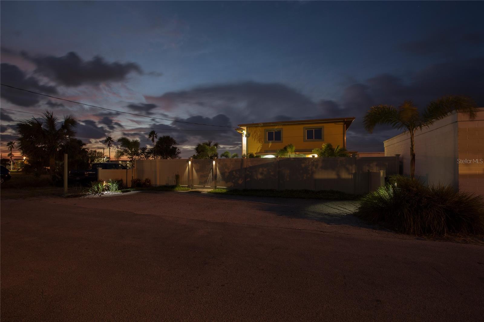 472 N CAUSEWAY, NEW SMYRNA BEACH, FL, 32169