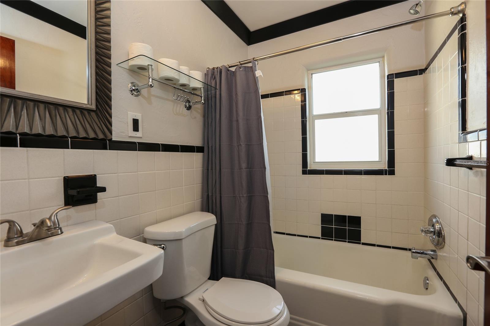 472 N CAUSEWAY, NEW SMYRNA BEACH, FL, 32169