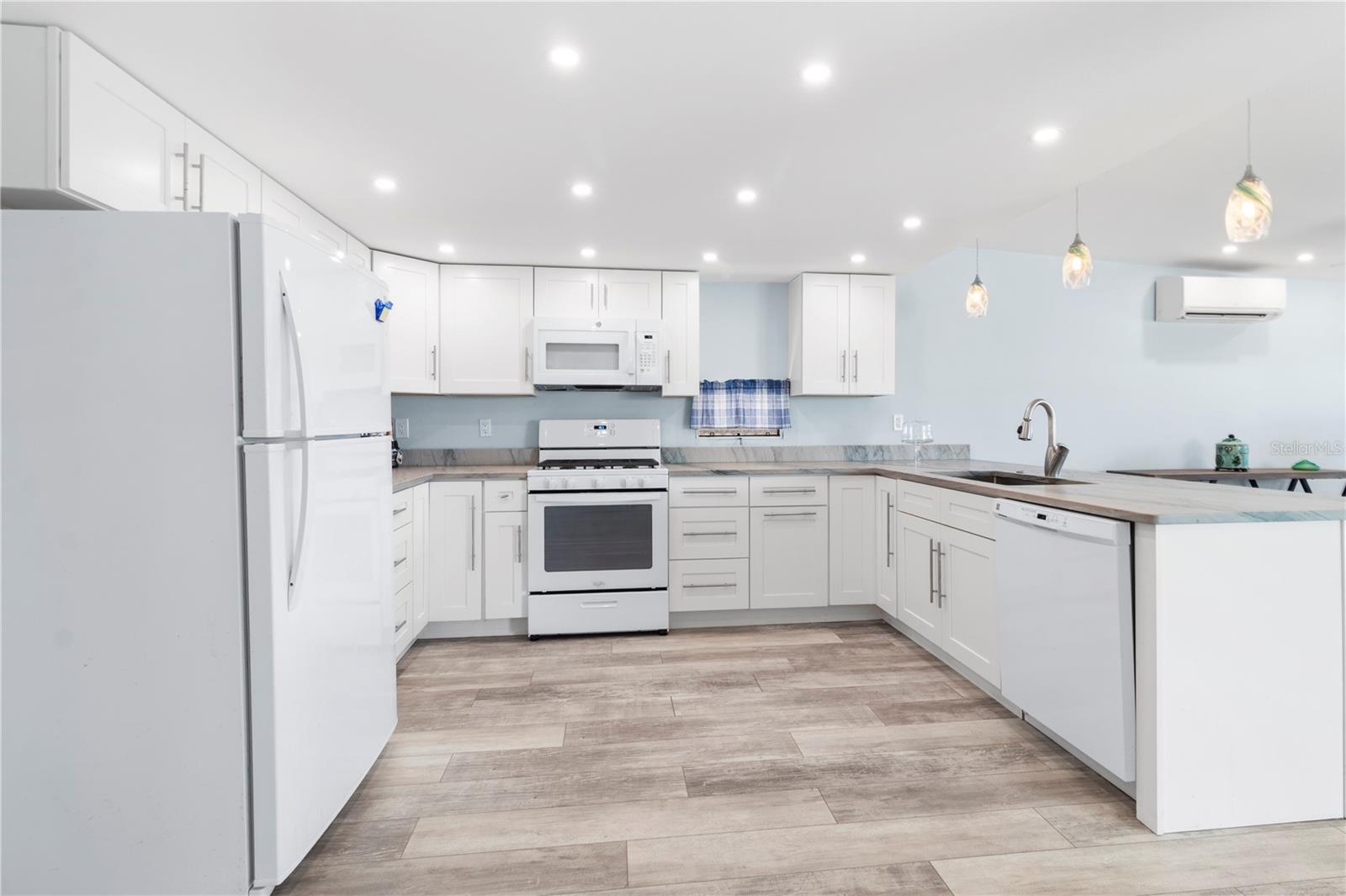 2812 14TH ST W, PALMETTO, FL, 34221