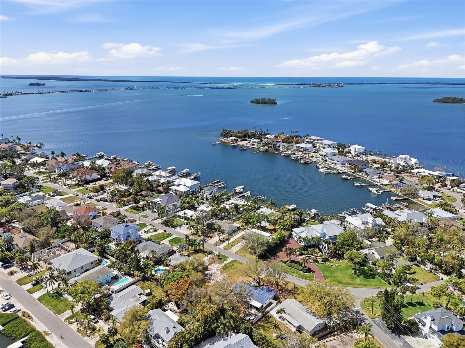 216 SHORE DR, PALM HARBOR, FL, 34683