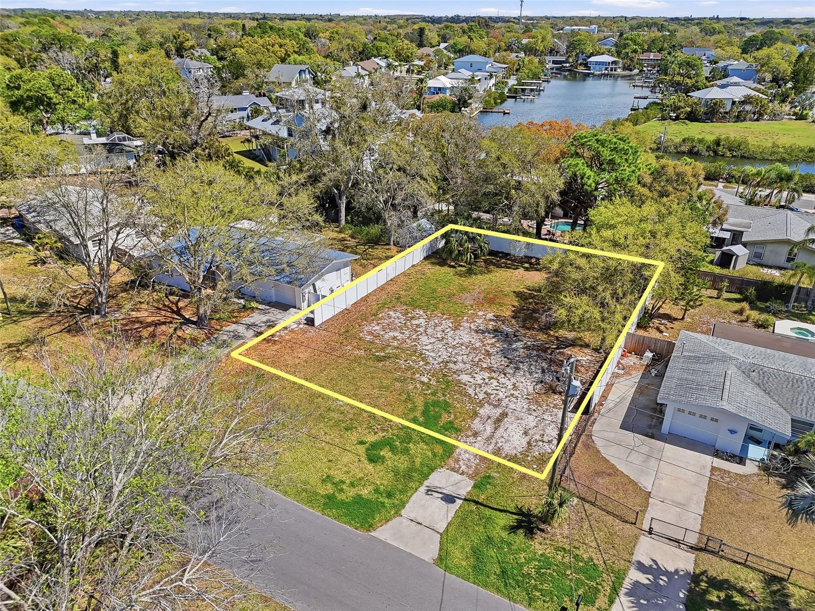 216 SHORE DR, PALM HARBOR, FL, 34683