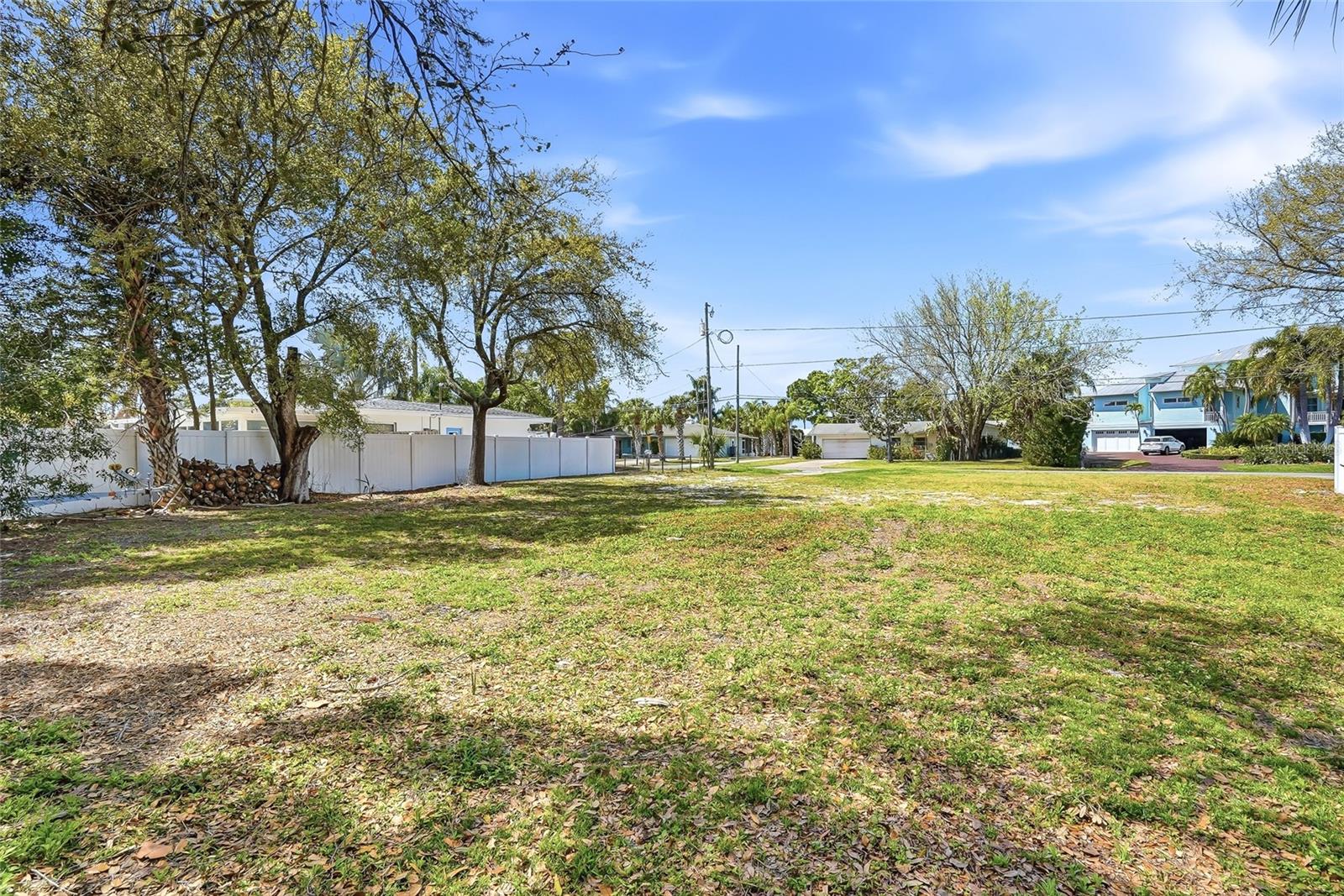 216 SHORE DR, PALM HARBOR, FL, 34683