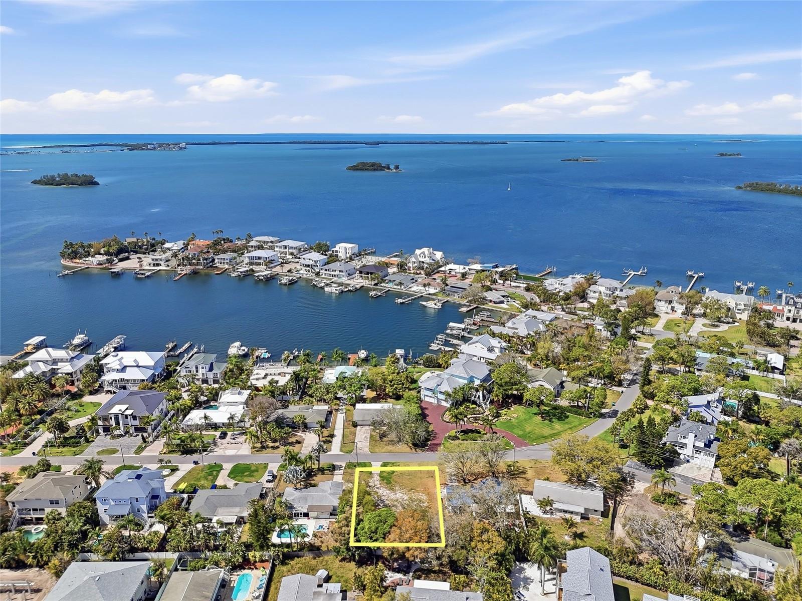 216 SHORE DR, PALM HARBOR, FL, 34683