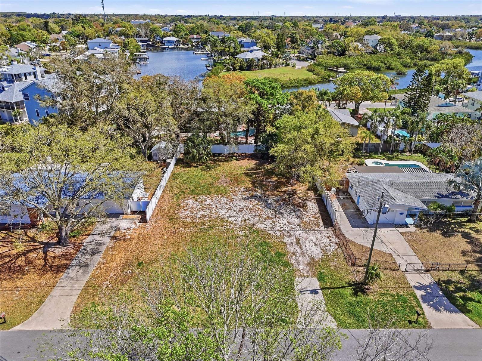 216 SHORE DR, PALM HARBOR, FL, 34683