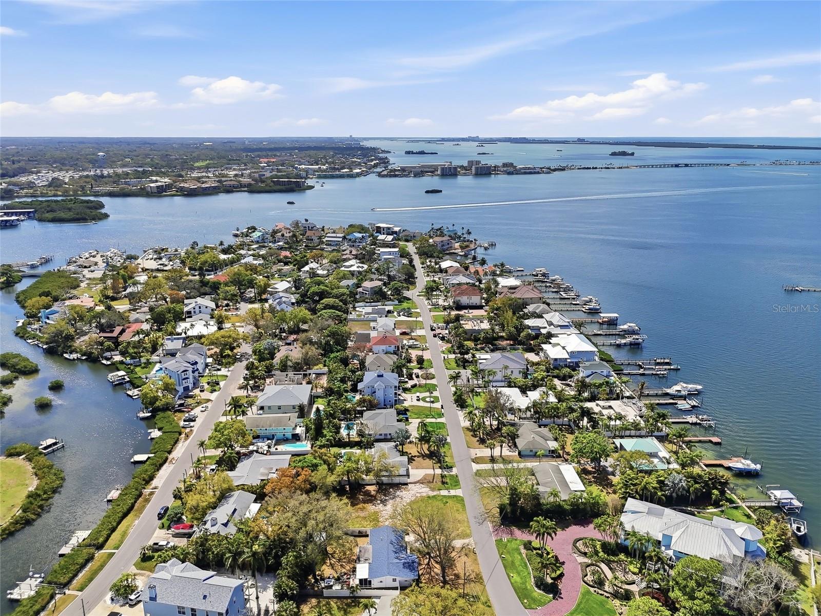 216 SHORE DR, PALM HARBOR, FL, 34683
