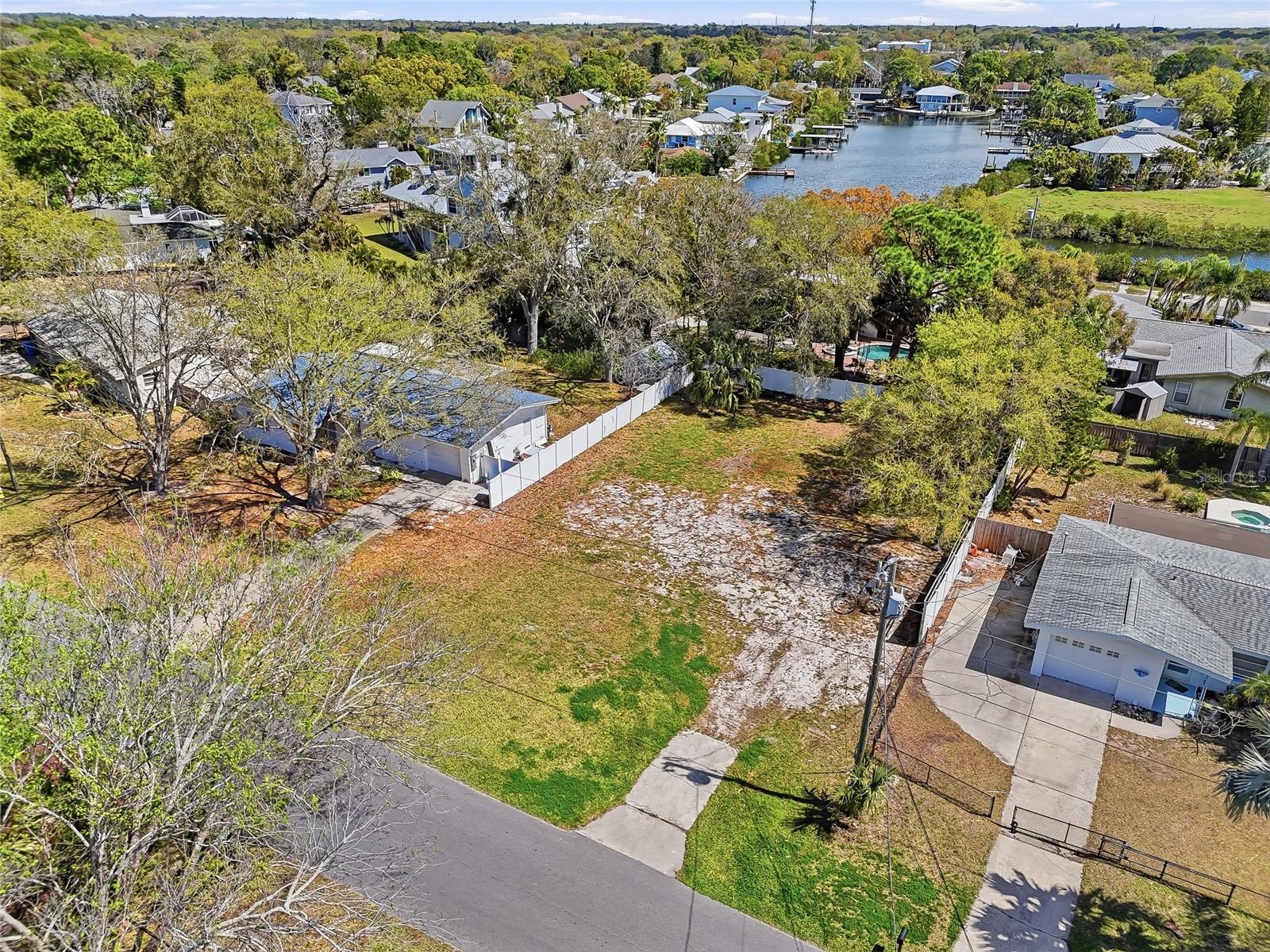 216 SHORE DR, PALM HARBOR, FL, 34683