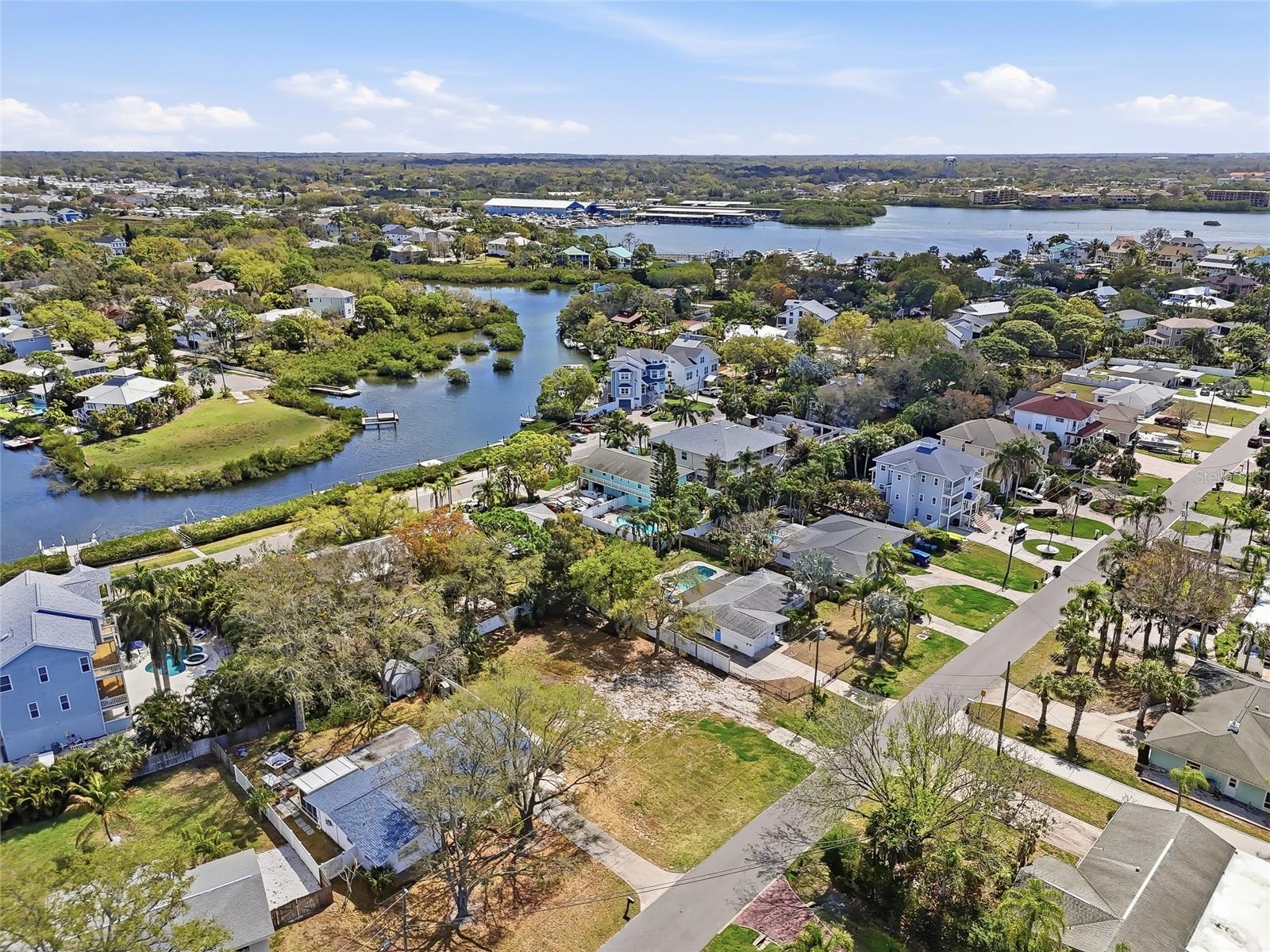 216 SHORE DR, PALM HARBOR, FL, 34683