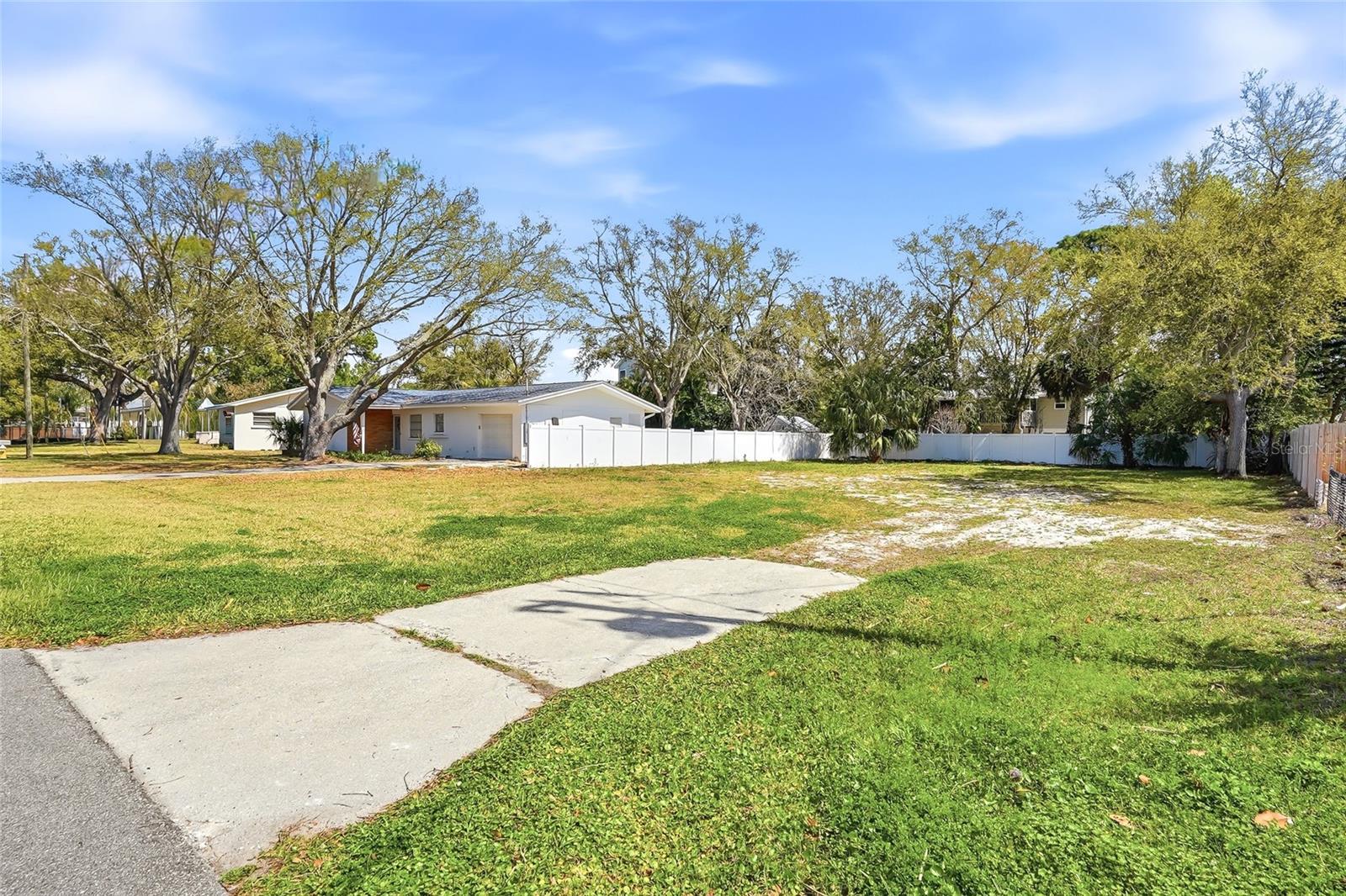 216 SHORE DR, PALM HARBOR, FL, 34683