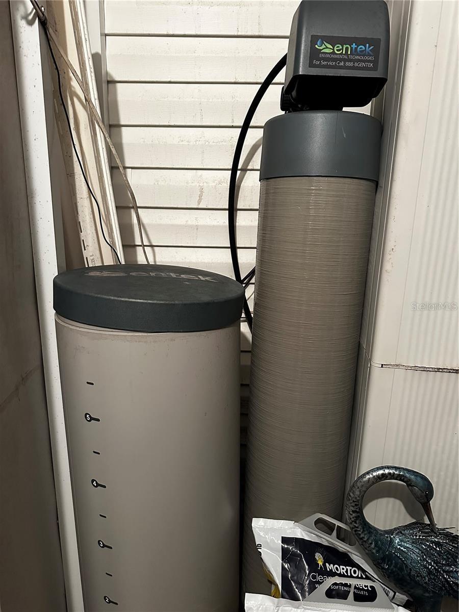 1100 BELCHER RD S #406, LARGO, FL, 33771