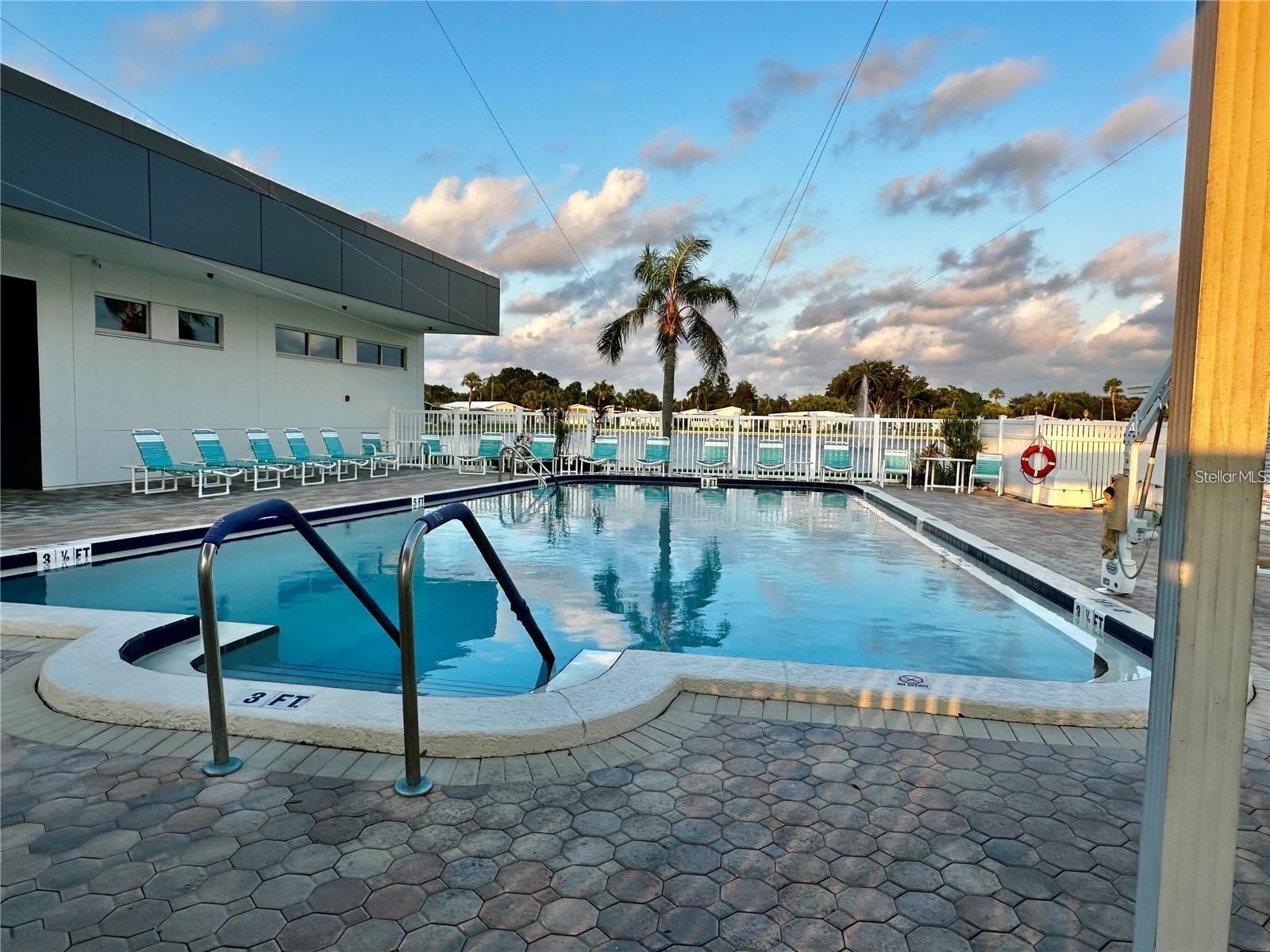 1100 BELCHER RD S #406, LARGO, FL, 33771