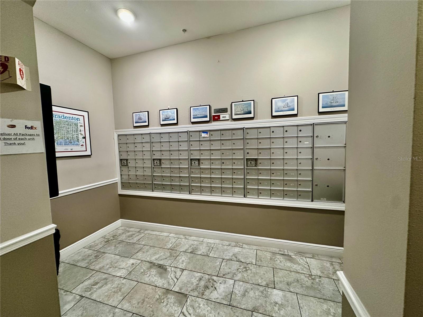 808 3RD AVE W #212, BRADENTON, FL, 34205