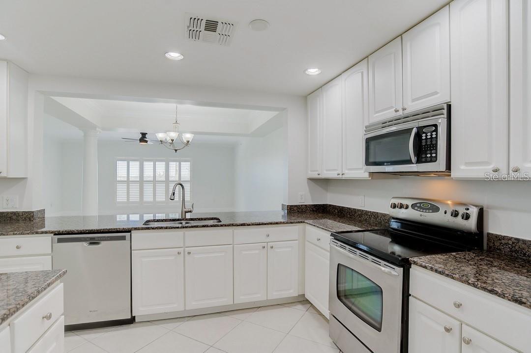 808 3RD AVE W #212, BRADENTON, FL, 34205