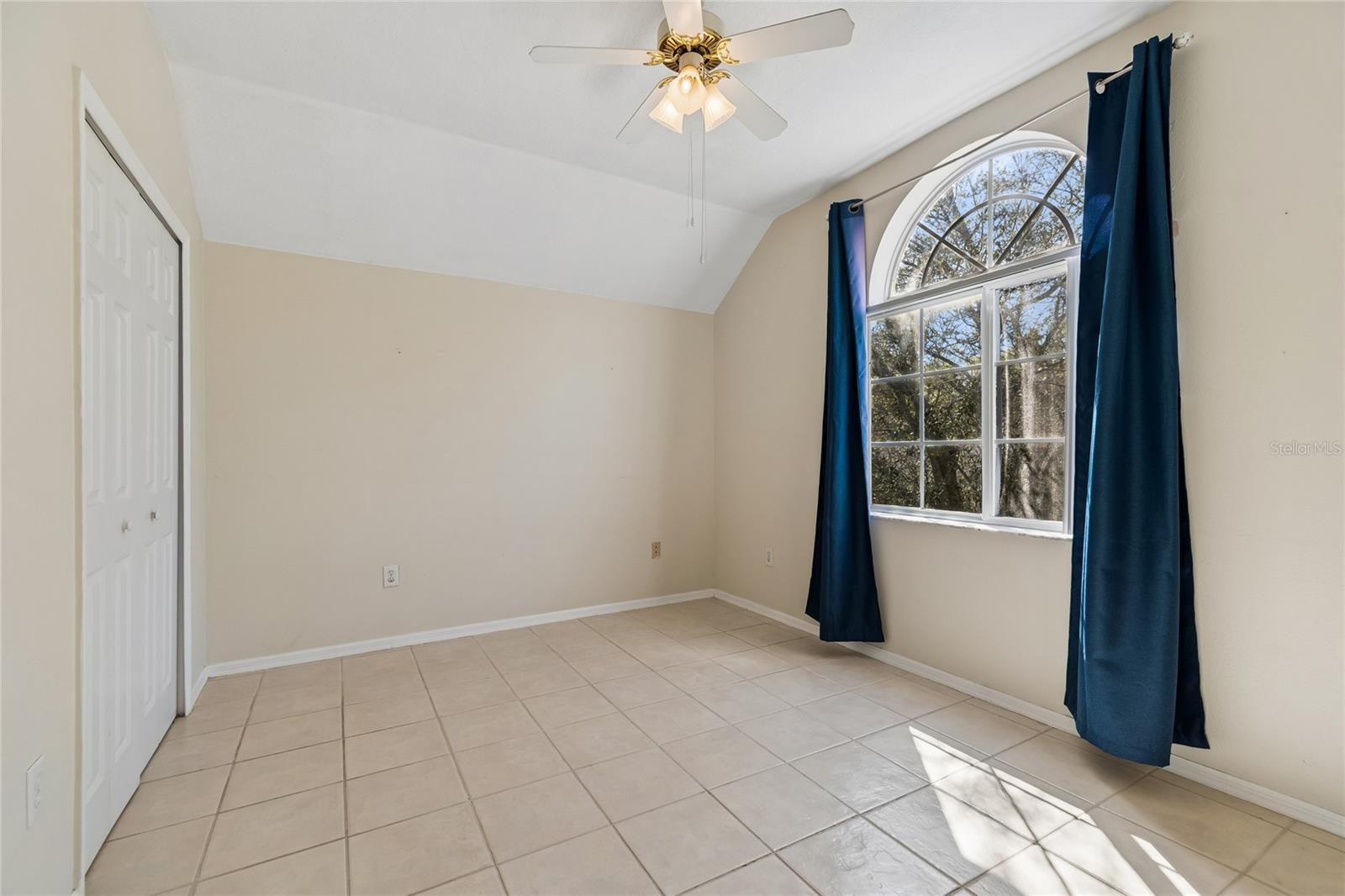8816 CYPRESS HAMMOCK DR, TAMPA, FL, 33614