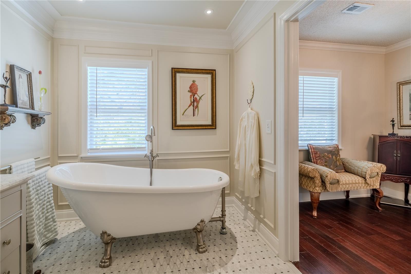 111 ESTHER ST, NEW SMYRNA BEACH, FL, 32169