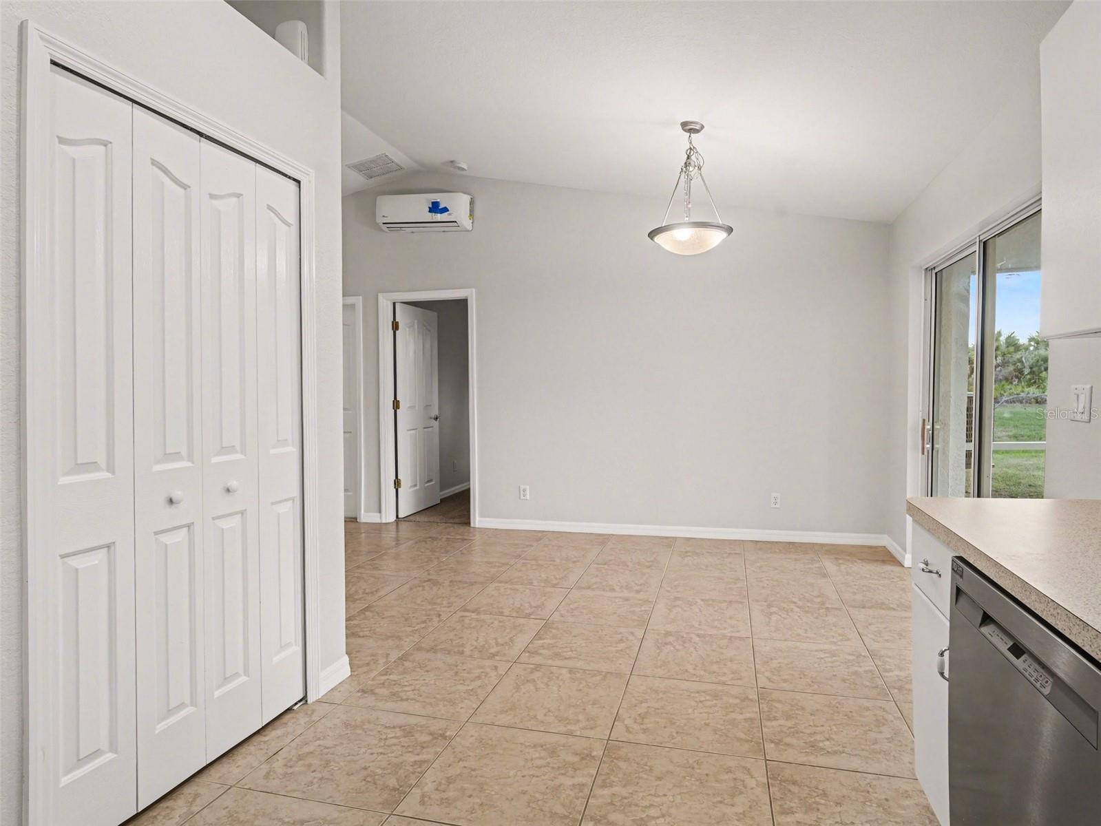 3217 N CHAMBERLAIN BLVD, NORTH PORT, FL, 34286