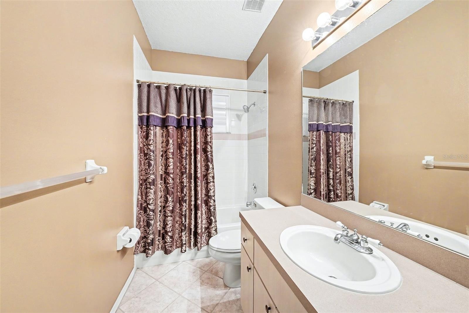 19216 RIDGELAKE DR, LUTZ, FL, 33549