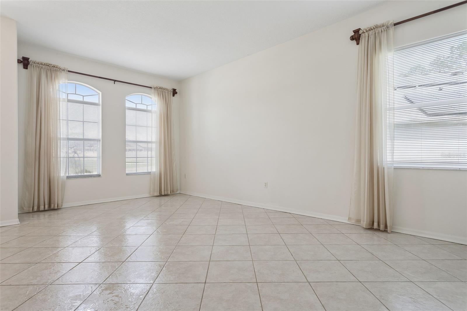 5246 BRADDOCK DR, ZEPHYRHILLS, FL, 33541